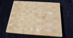 קרש חיתוך גדע מעץ אורן | End Grain Butcher Block