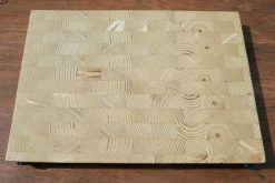 קרש חיתוך גדע מעץ אורן | End Grain Butcher Block